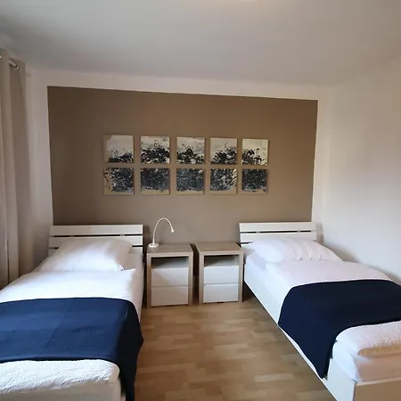 Refrath Apartment *